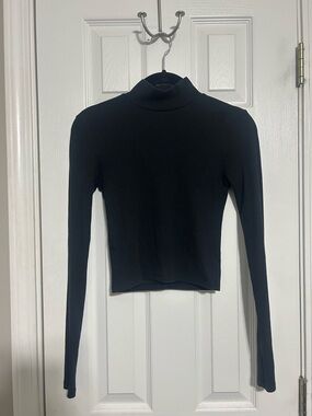 American Eagle Outfitters Black Mock Neck Long-Sleeve Tee